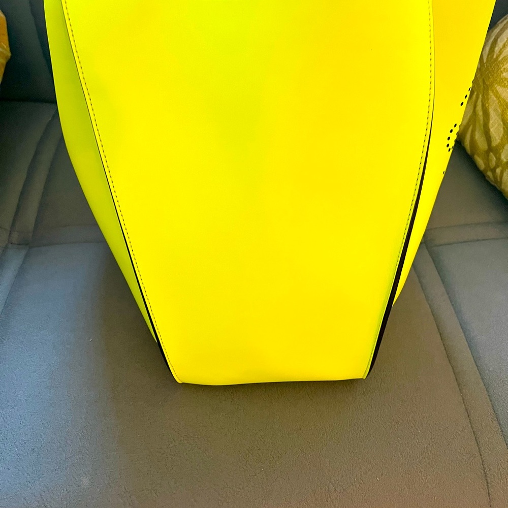 Stella McCartney lime green handbag never been worn with dust bag